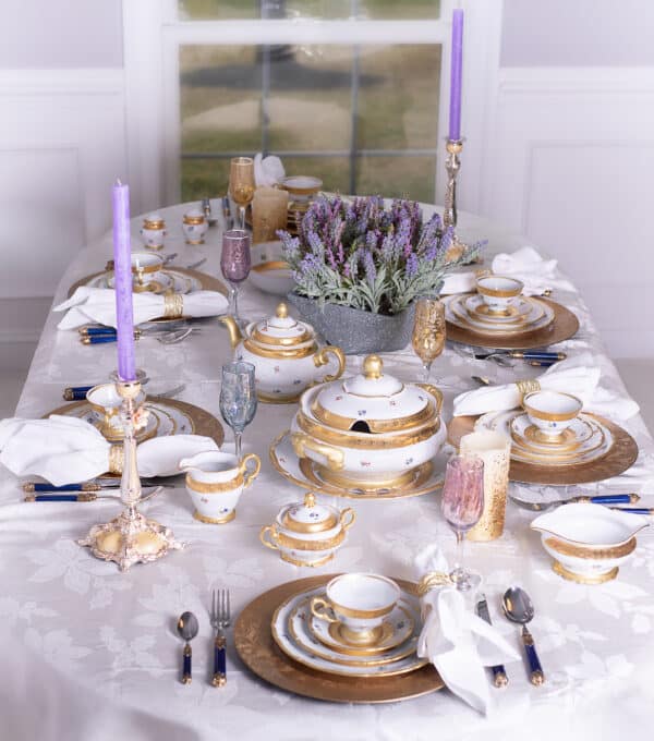 Jeremy 134 Lept Table Setting