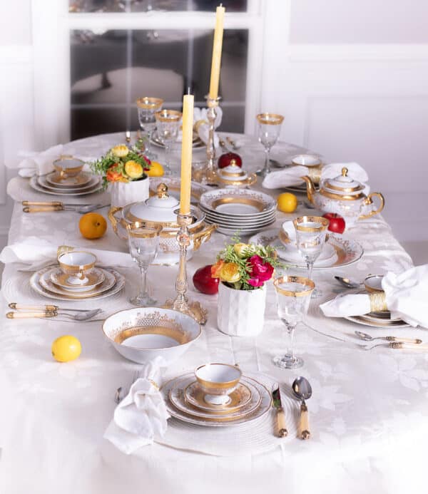 Jeremy 9320 Gold Table Setting