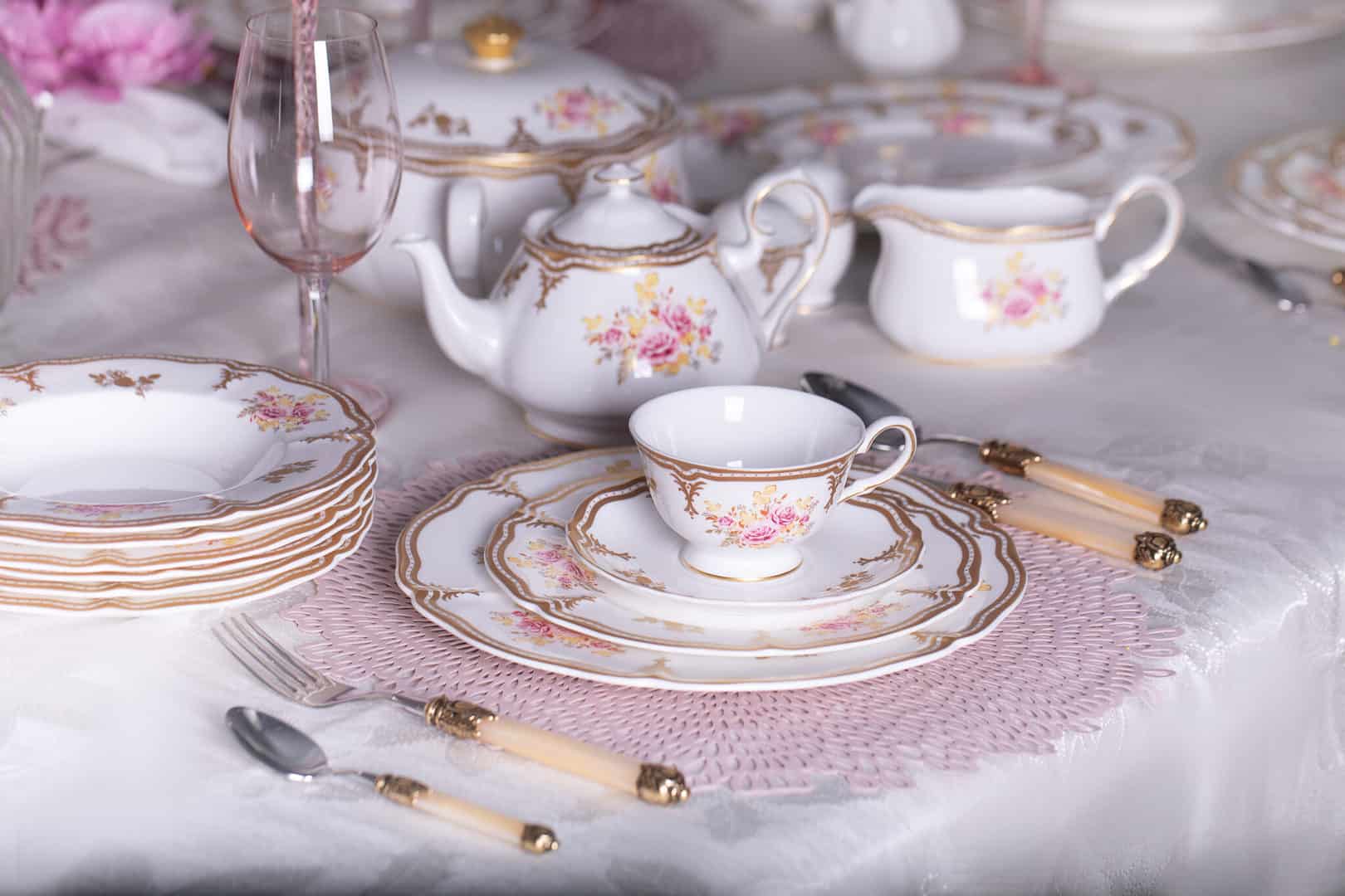 Nostalgia Rose Tea Set (6 place settings/ 15 pieces) The Old World