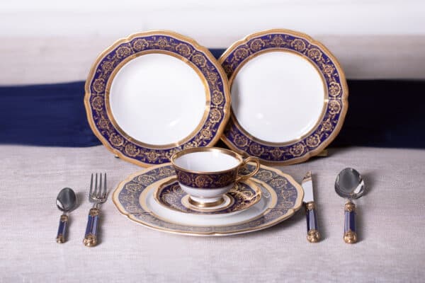 Romance Cobalt Place setting