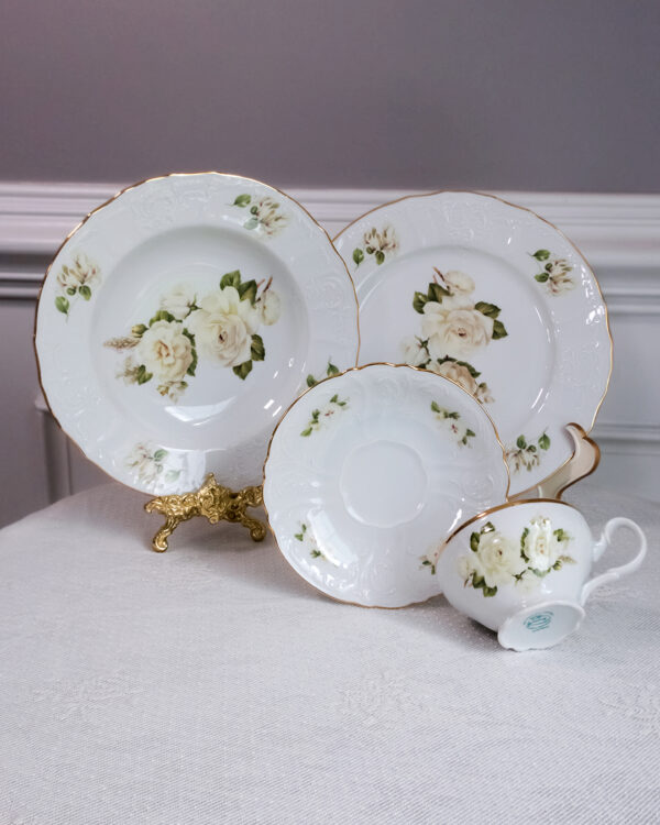 Bernadotte White Roses Plates 4x5