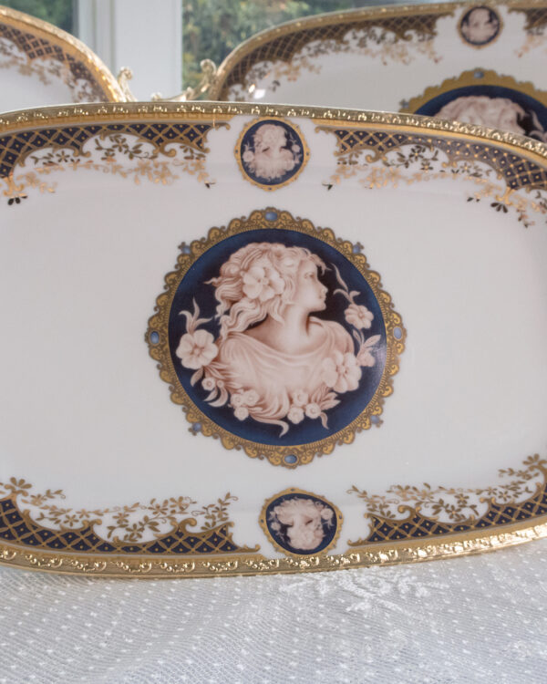 Depos Cameo Blue Trays Detail 1 4x5